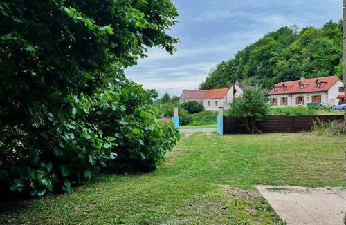 Paissy House | La Maison bleue Paissy