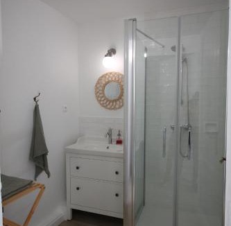 Saint-Yzans-de-Medoc Villa | La Maison Bois Carré