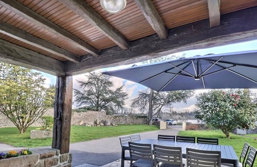 Saint-Symphorien House | La Maison Camélia - SAINT SYMPHORIEN