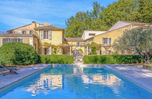 Lourmarin House | La Maison | Château Constantin