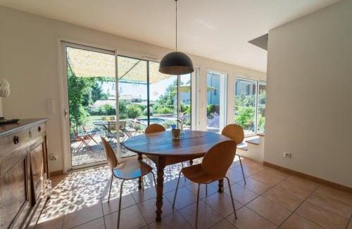Saint-Benoit House | La Maison Château d'Eau : piscine pour 6/8 pers