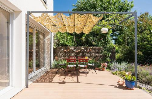 Saint-Benoit House | La Maison Château d'Eau : piscine pour 6/8 pers