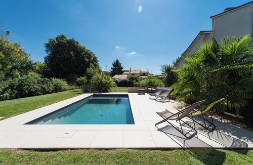 Saint-Benoit House | La Maison Château d'Eau with swimming pool