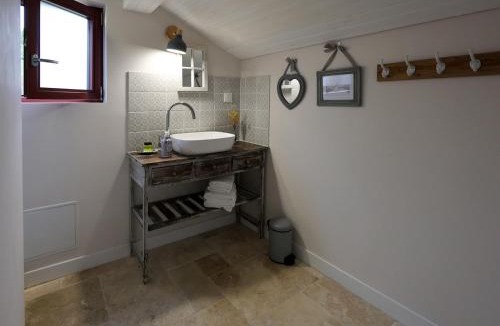 Thoury House | La Maison Chambourdine