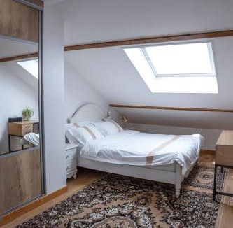 Maisons-Alfort Bed & Breakfast | La Maison Charentonneau