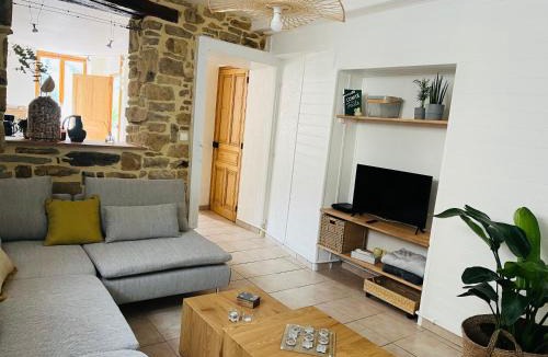 Frontenay House | La Maison Cosy