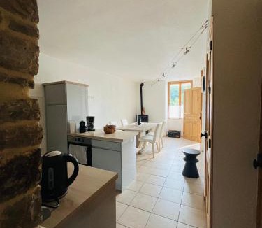 Frontenay House | La Maison Cosy