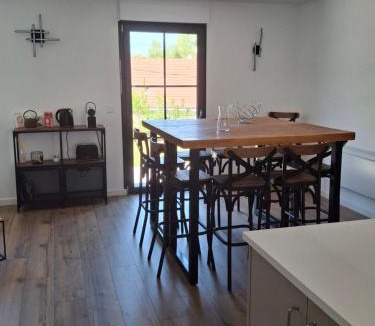 Cuise-la-Motte House | La maison d'à côté Chambre 1