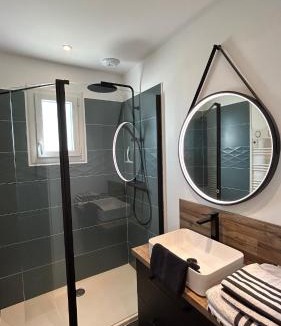 Eguzon-Chantome House | La maison d a cote