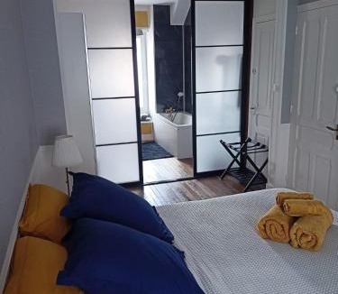 Saint-Pierre-Eglise Bed & Breakfast | La Maison d'Aurèle