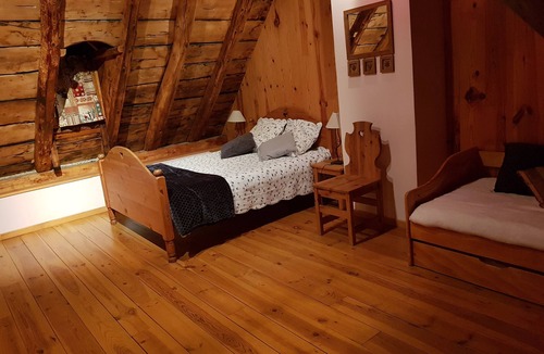 Vielle-Aure Bed & Breakfast | La Maison d'Aimée, between village and resort. Comfort and authenticity.