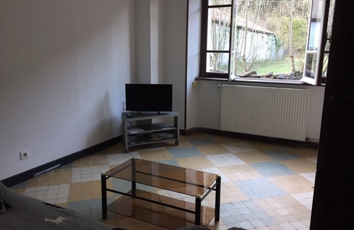 Estenos House | La Maison d'Amélie