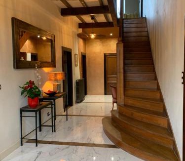 Estancarbon House | La Maison d'Amalaurille