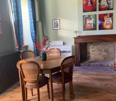 Estancarbon House | La Maison d'Amalaurille