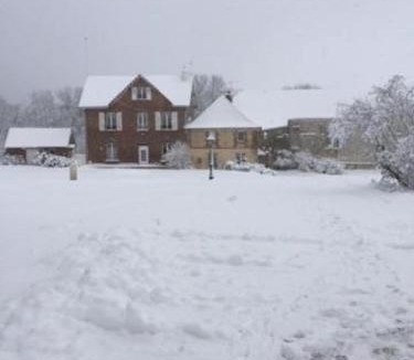 Auneuil House | La maison d'amis