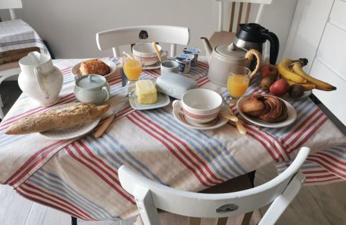 Maintenon Bed & Breakfast | La Maison d'Eana