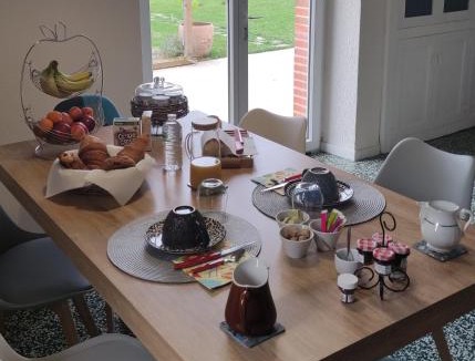 Marnaves Bed & Breakfast | La Maison d'eglantine