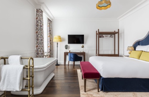 Saint-Estephe Hotel | La Maison d'Estournel