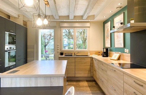 Montlouis-sur-Loire House | La maison des roses