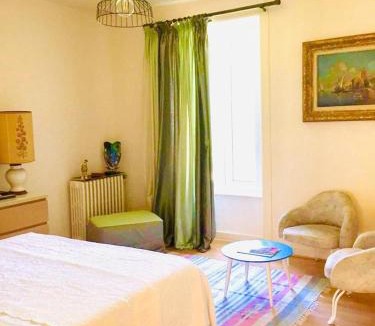 Saint-Yrieix-la-Perche Bed & Breakfast | La maison d'Hera