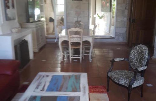 Villeneuve-les-Avignon Apartment | La Maison du Fort