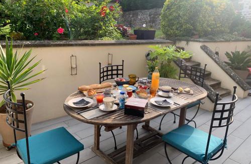 Alencon Bed & Breakfast | La maison d'Hélios