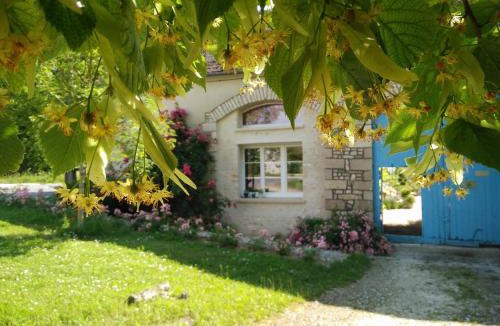 Sceaux-du-Gatinais House | La Maison d'hôtes de La Riviere
