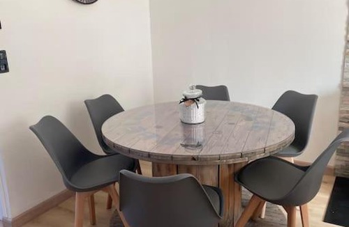 Moirans-en-Montagne Apartment | « La Maison d’Hugo » Confortable & Spacieuse