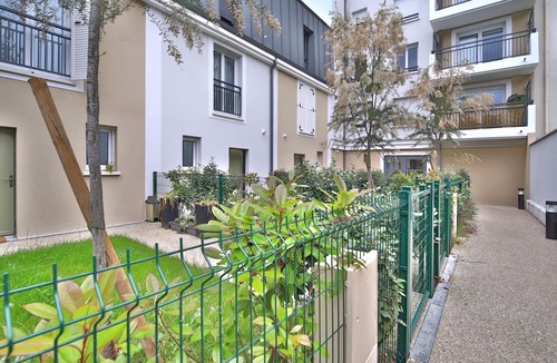 Sartrouville House | La Maison d'Iris - Proche Golf et RER A