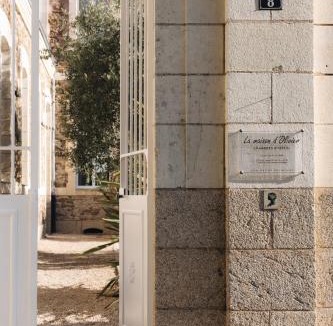 Mesnard-la-Barotiere Bed & Breakfast | La Maison D'Olivier