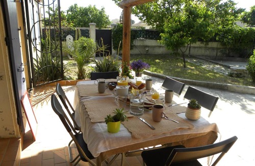 Carpentras Bed & Breakfast | La Maison d'Ogooué