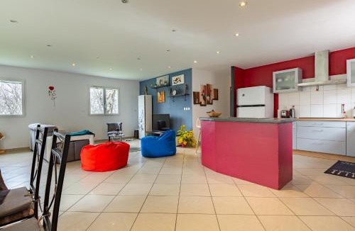 Sainte-Eulalie-en-Royans House | La maison dans les noyer