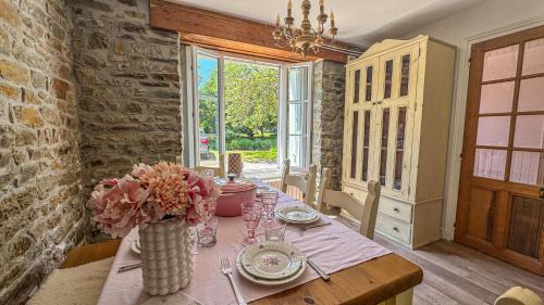 Cahan House | La Maison de Cécile