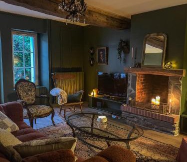 Cahan House | La Maison de Cécile