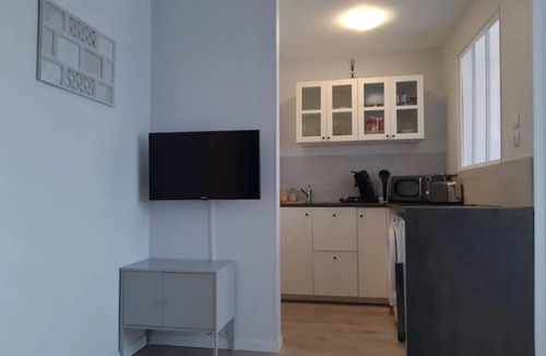 Arry Hotel | La Maison De Céline