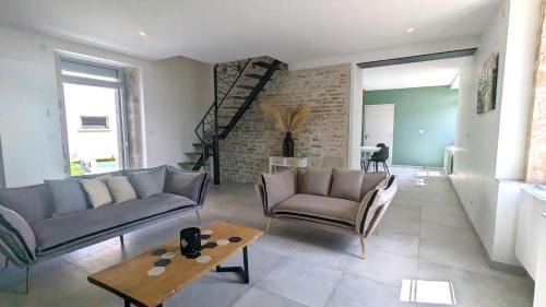 Gevrey-Chambertin House | La Maison de Caro