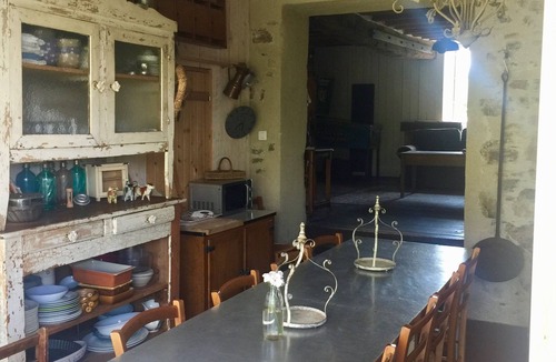 Cholet House | La Maison de Chanvre, Puy du Fou, countryside in the city, heated swimming pool, sleeps 6
