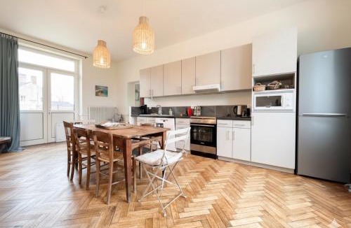 Sevigny House | La Maison de Charme - Calme - Grand jardin - Jeux