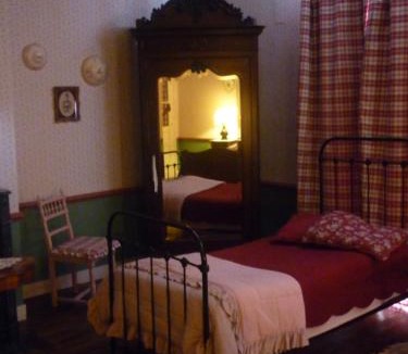 Antrain Bed & Breakfast | La Maison de Claire