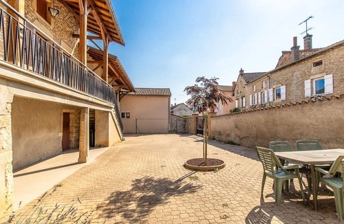 Lugny House | La Maison de Claudette