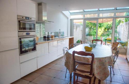 Aigues-Mortes Medieval City House | La Maison de Famille