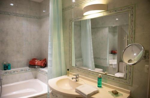 Aigues-Mortes Medieval City House | La Maison de Famille