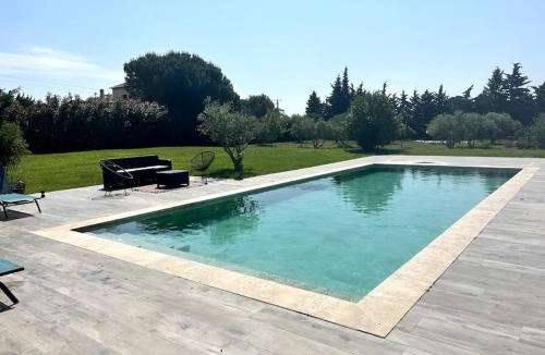 Arles Villa | La Maison de Famille