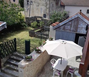 Flavigny-sur-Ozerain House | La Maison de Claire