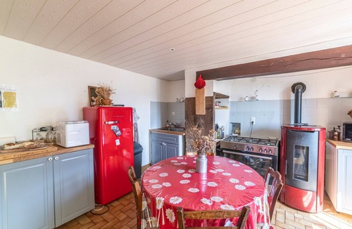 Vissac-Auteyrac House | La maison de Freda - Maison avec vue montagne