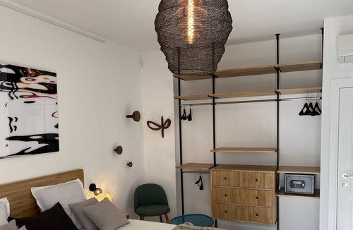 Le Plessis-Robinson House | La Maison de Robinson