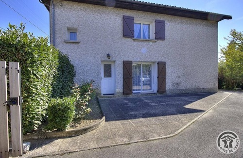 Saint-Genis-Laval Apartment | La Maison de Péroline - SAINT-GENIS-LAVAL