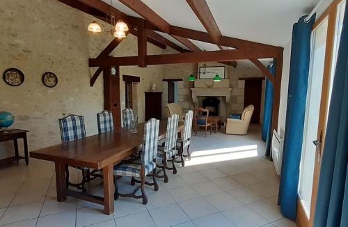 Saint-Pierre-de-Bat House | La maison de Maitre Meunier