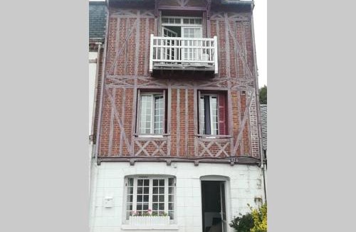 Saint-Valery-en-Caux House | la maison de Caroline