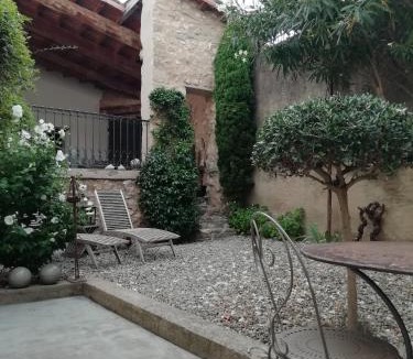 Villeneuve-Minervois Bed & Breakfast | La maison de la fontaine